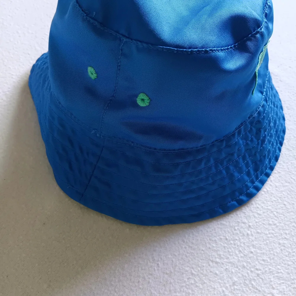 Uvskinz Sz 2T Kids Blue Bucket Hat (Little Flaw On Top.. See Photos)